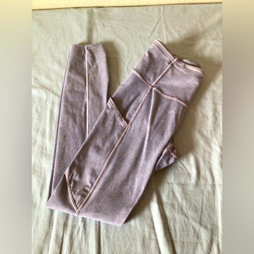 Lululemon Women's Fast Free 7/8 High Rise 25" Ice Wash Violet Verbena Size 4